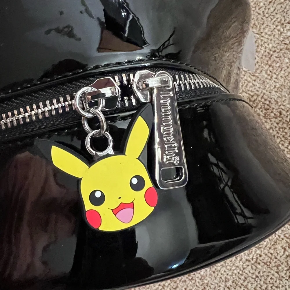 Pokémon Poké Ball Round Backpack - Red & White